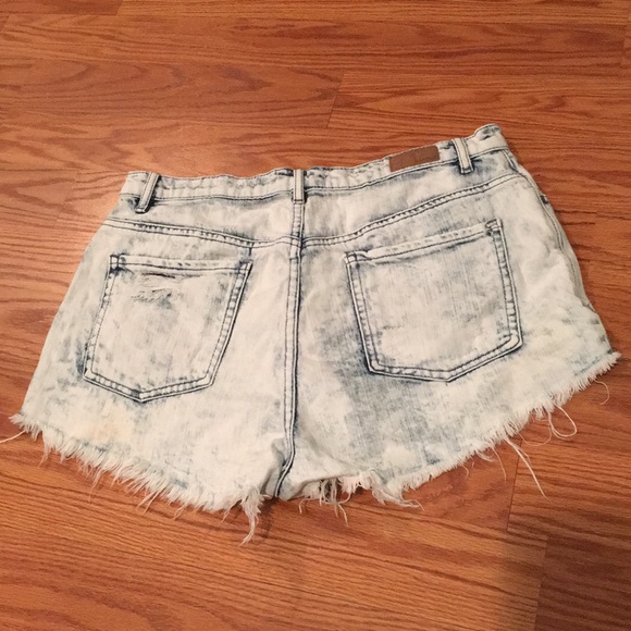 Shorts - Picture 2 of 2